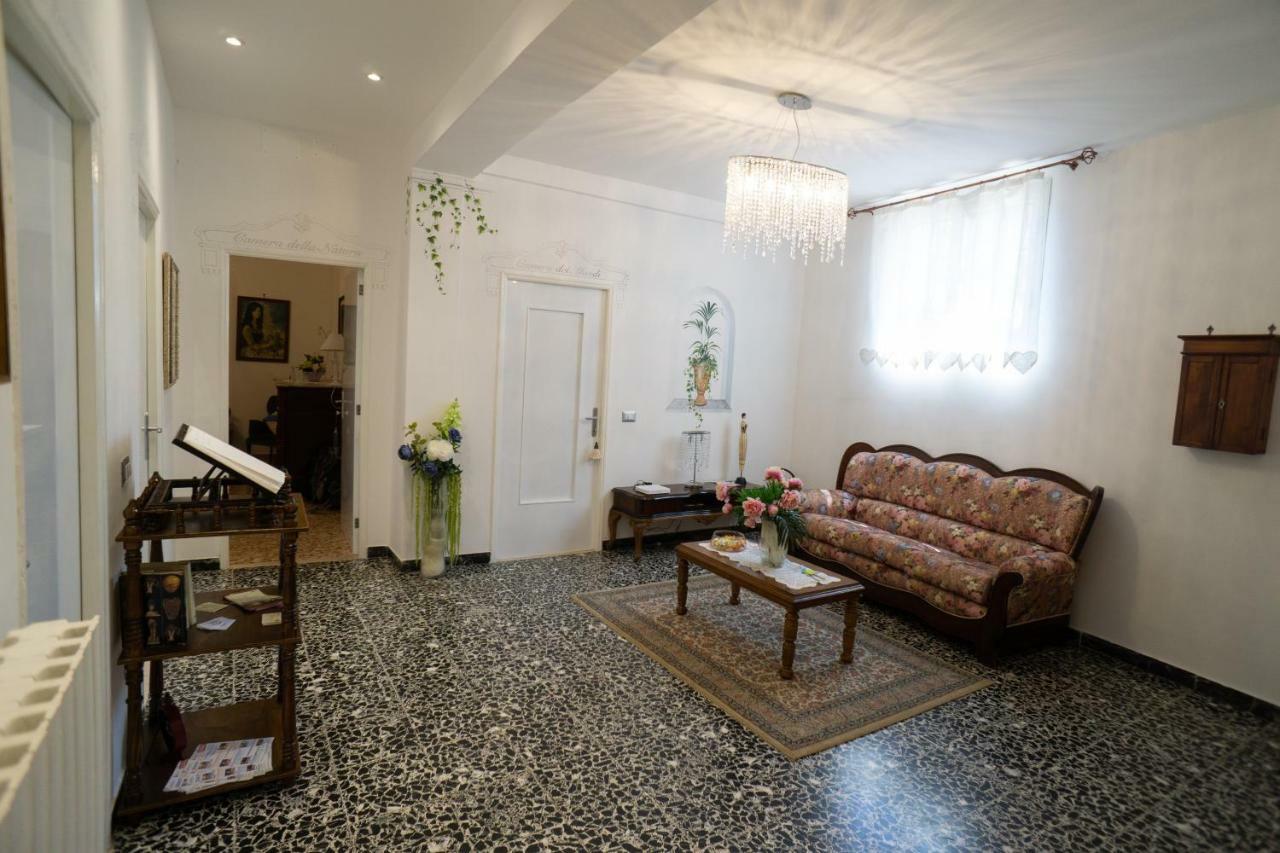 Апартаменты A Casa Di Nonna Ada Баньореджо Экстерьер фото