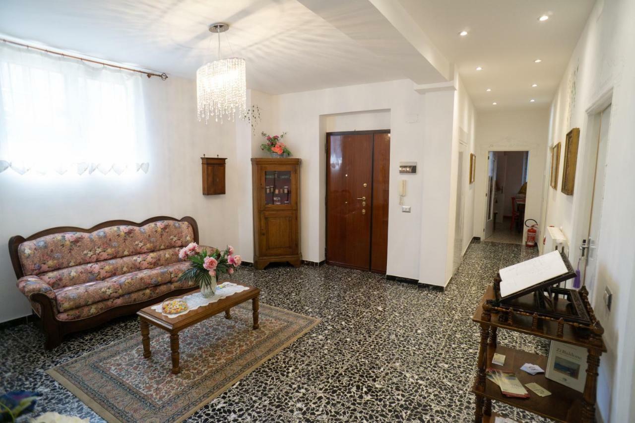 Апартаменты A Casa Di Nonna Ada Баньореджо Экстерьер фото
